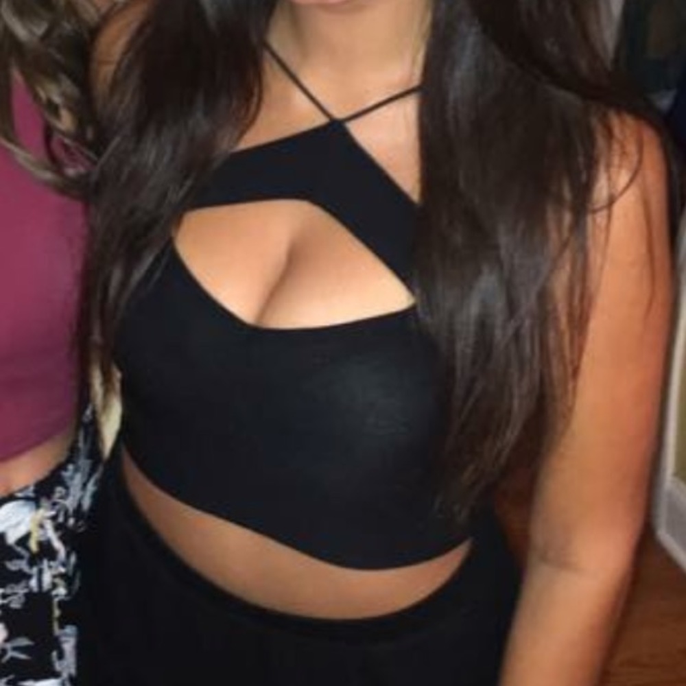 PERFECT CONDITION black crop top